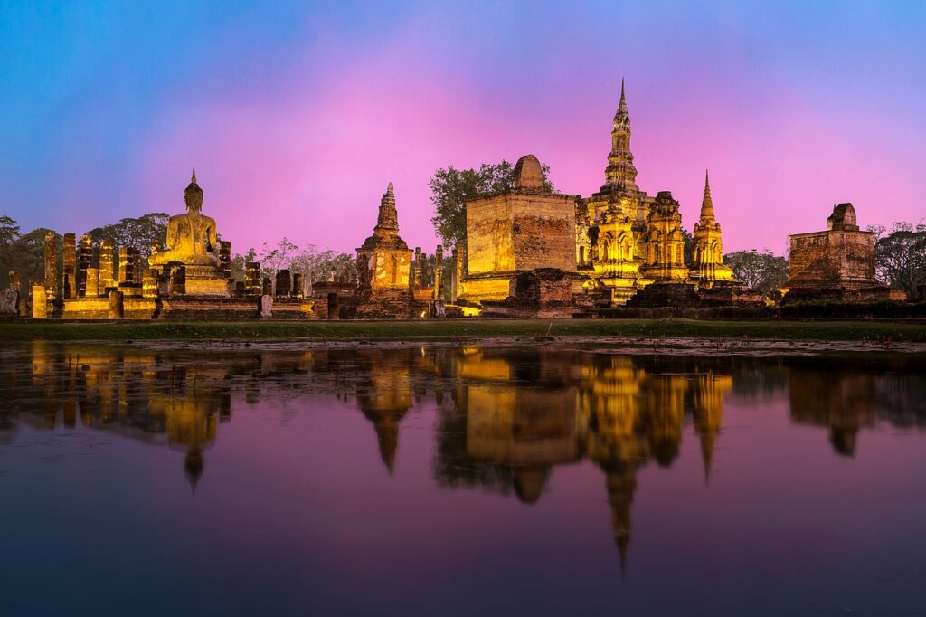 phra-nakhon-si-ayutthaya-lagoon-reflection-1822502